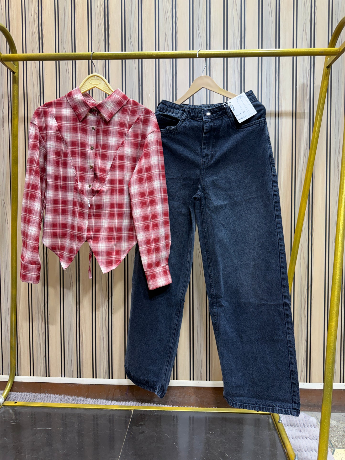 Viral Fitted Check Shirts With Jeans Combo