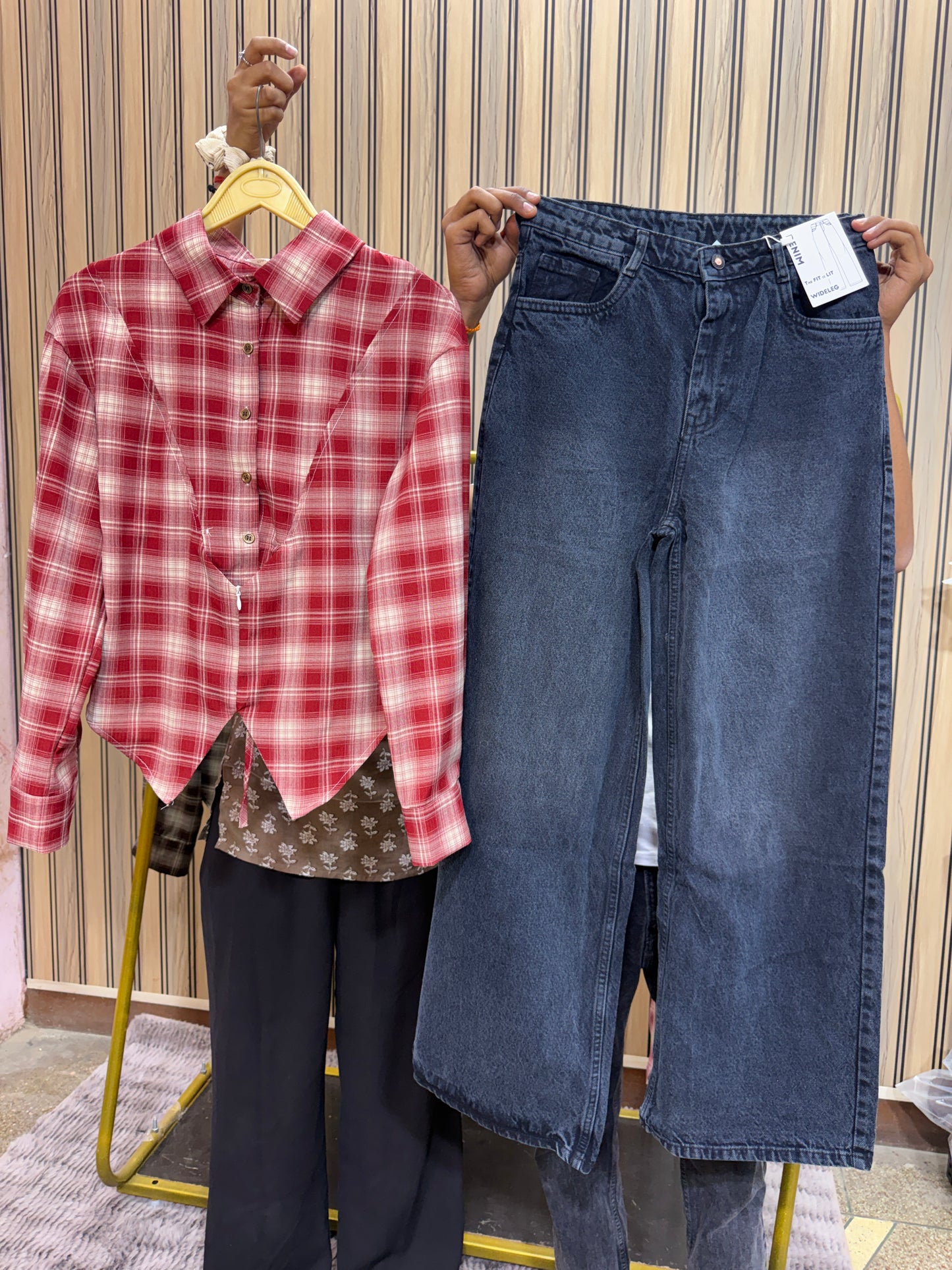 Viral Fitted Check Shirts With Jeans Combo
