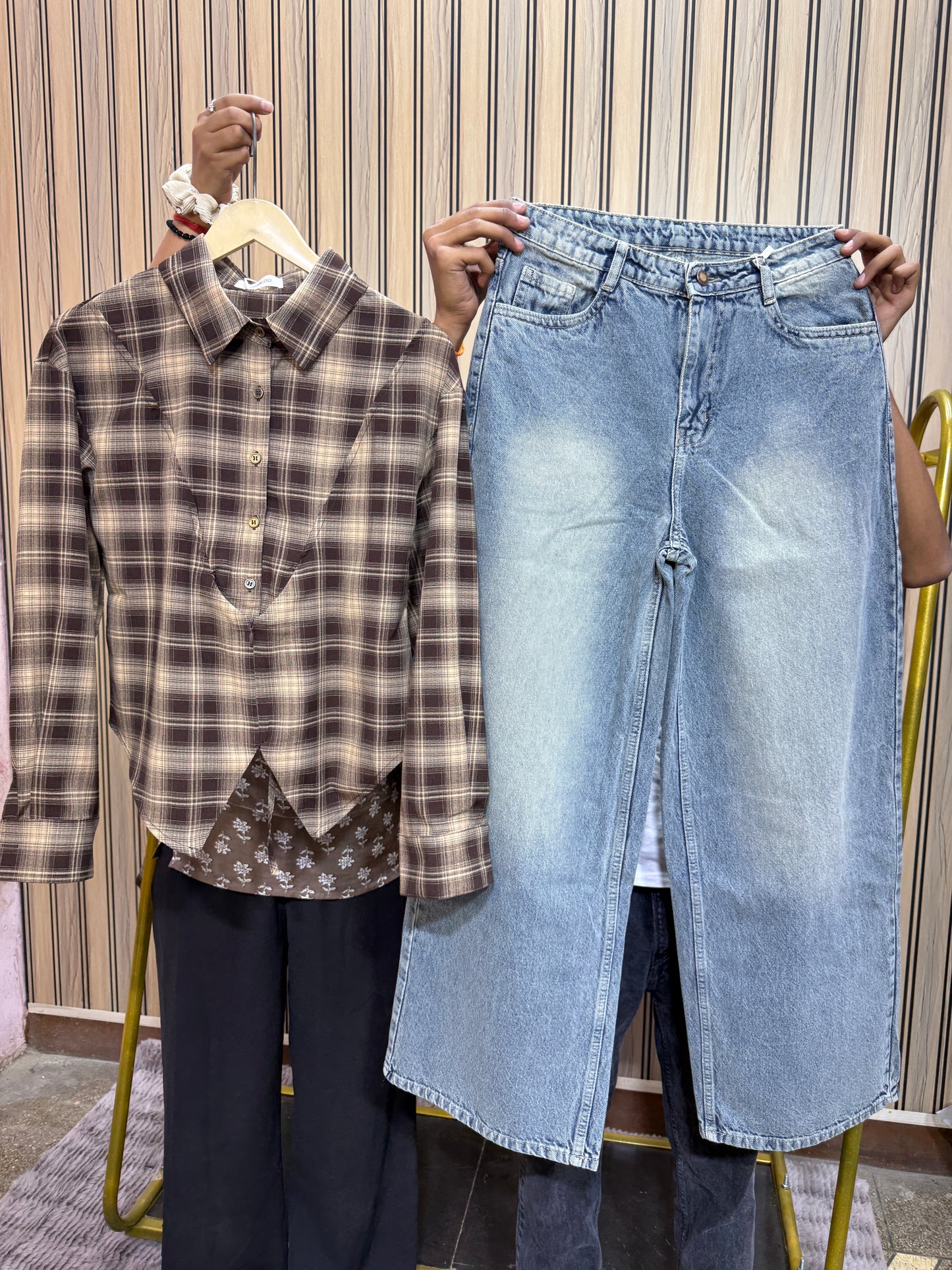 Viral Fitted Check Shirts With Jeans Combo