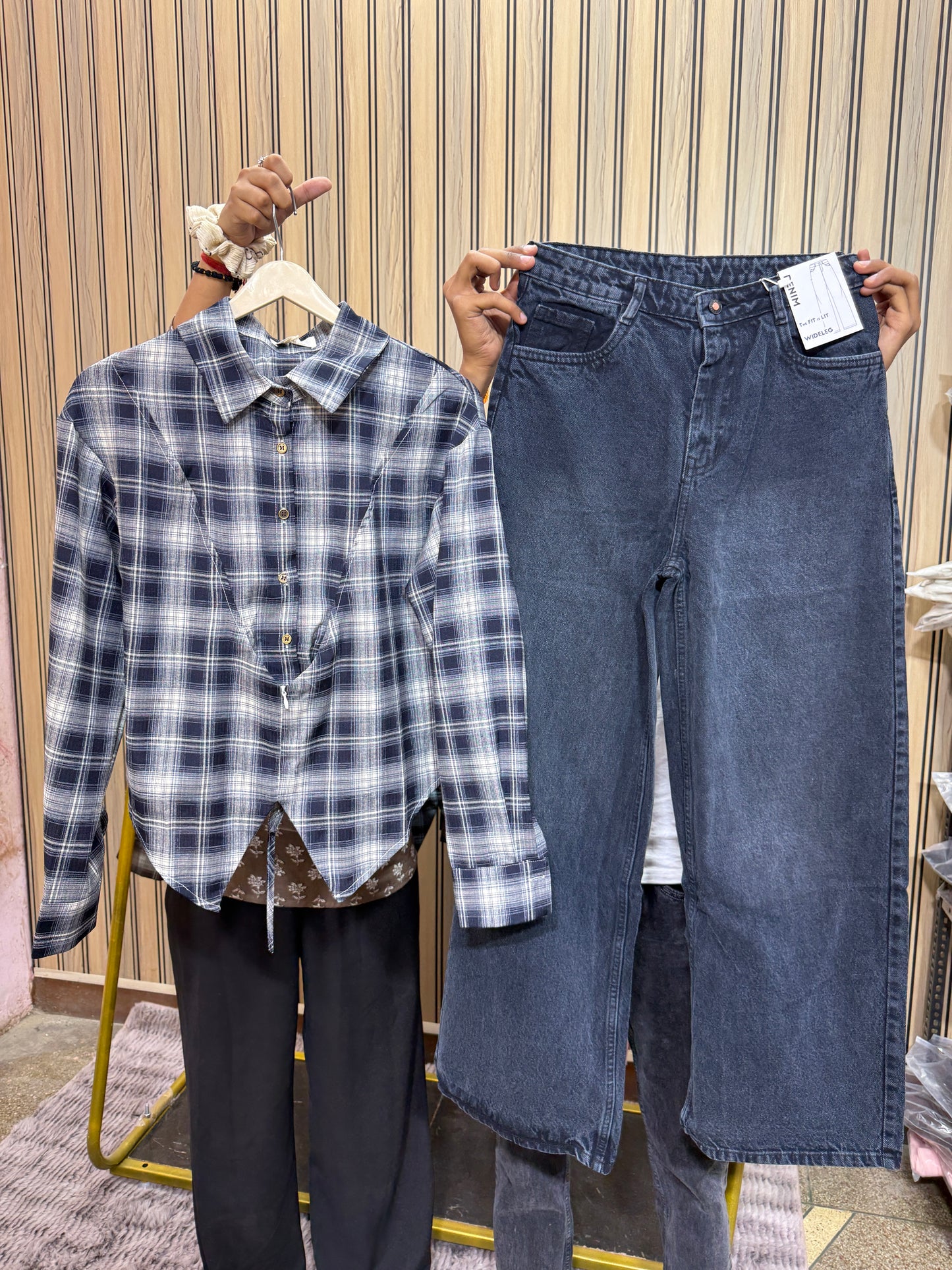 Viral Fitted Check Shirts With Jeans Combo